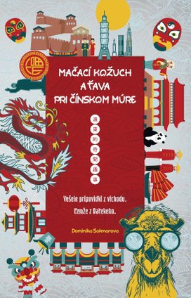 Mačací kožuch a ťava pri Čínskom múre