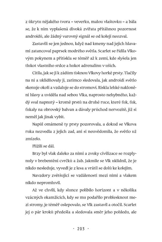 Scarlet - Měsíční kroniky