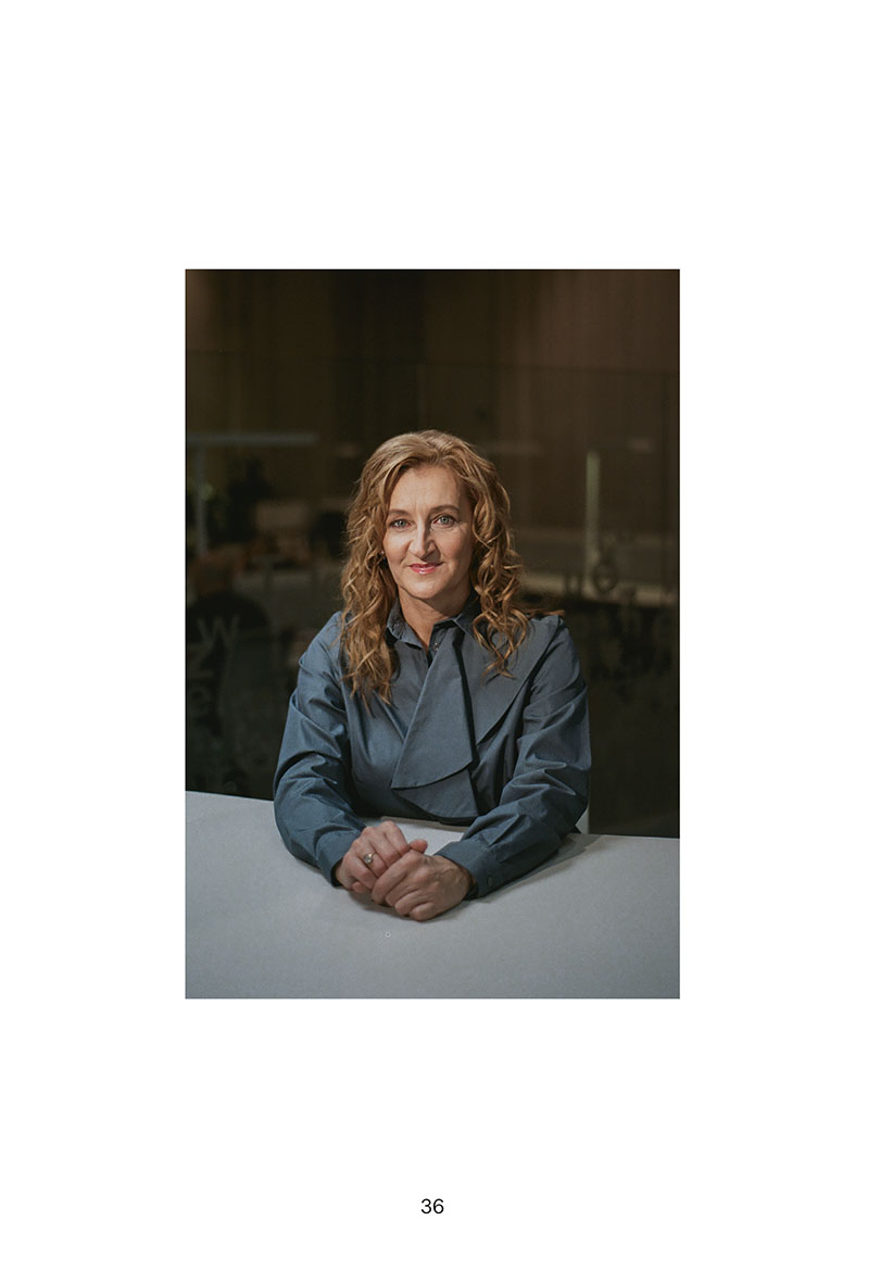 Linda Bartošová: Novinářky