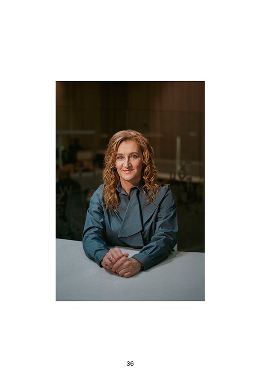 Linda Bartošová: Novinářky