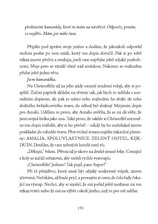 Dívka v modrém plášti